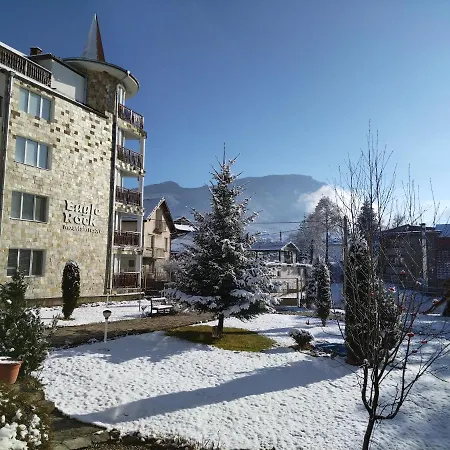 With Mountain View At Eagle Rock Complex *