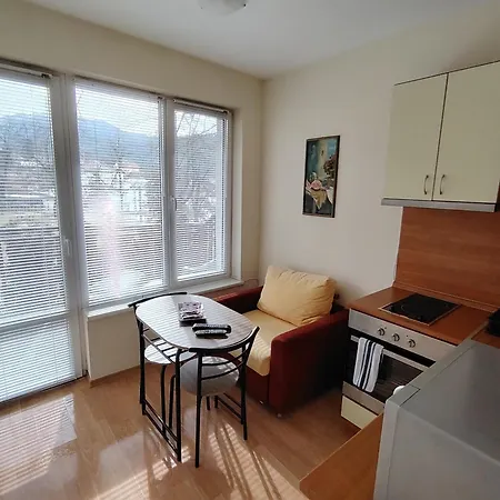 With Mountain View At Eagle Rock Complex