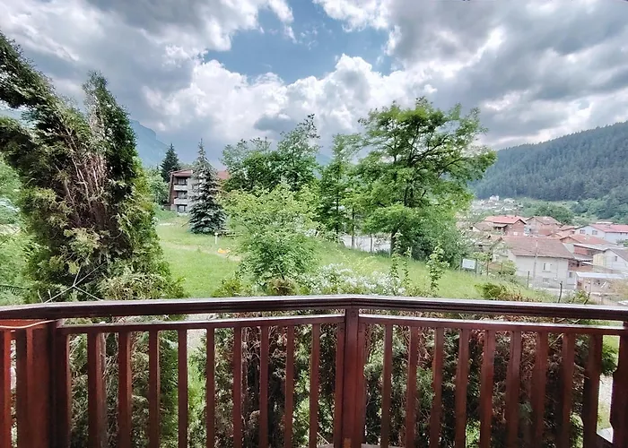 With Mountain View At Eagle Rock Complex Beli Iskar