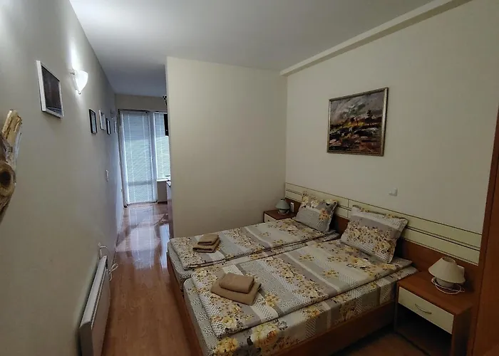 With Mountain View At Eagle Rock Complex * Beli Iskar