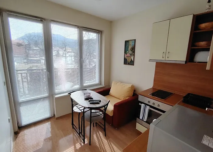 With Mountain View At Eagle Rock Complex